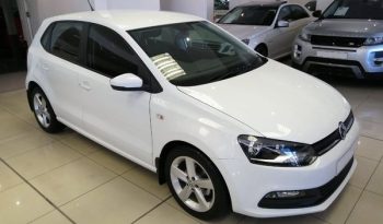 VOLKSWAGEN POLO 1.2 TSI MANUAL 2017 MODEL WHITE. full