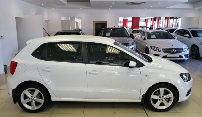 VOLKSWAGEN POLO 1.2 TSI MANUAL 2017 MODEL WHITE. full