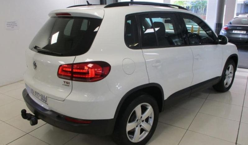 VOLKSWAGEN TIGUAN 1.4TSI BLUEMOTION SUV AUTO SUNROOF 2015 WHITE. full