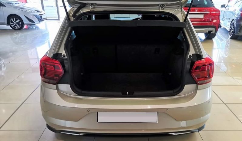 VOLKSWAGEN POLO 1.0 R-LINE AUTO DSG SUNROOF 2018 MODEL METALLIC BROWN. full