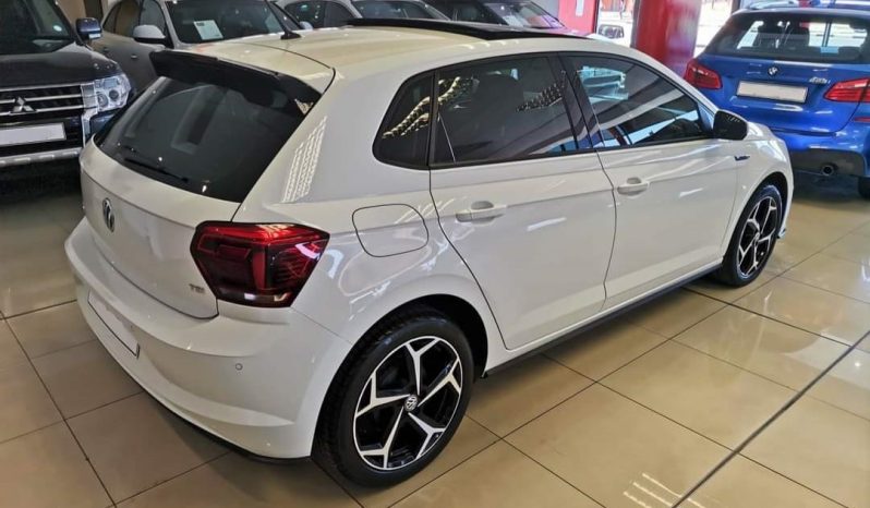 VOLKSWAGEN POLO TSI R-LINE 1.0L AUTO DSG SUNROOF 2018 MODEL WHITE full
